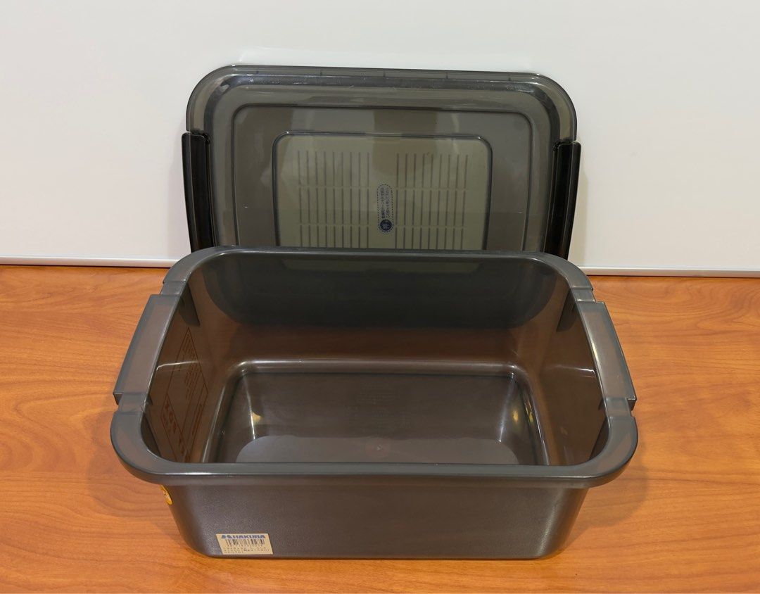 Hakuba Dry Box (Category: Dry Boxes & Cabinets) located in Binangonan. Submitted by c_r_i_s (Listing ID 1389057452, Image 3). Description: Hakuba Dry Box 5.5 li capacity A container, designed to protect sensitive equipment like cameras and lenses from humidity, dust and mold internal desiccant holder NO desiccant pack! In good condition!.