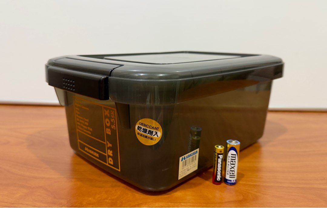 Hakuba Dry Box (Category: Dry Boxes & Cabinets) located in Binangonan. Submitted by c_r_i_s (Listing ID 1389057452, Image 1). Description: Hakuba Dry Box 5.5 li capacity A container, designed to protect sensitive equipment like cameras and lenses from humidity, dust and mold internal desiccant holder NO desiccant pack! In good condition!.