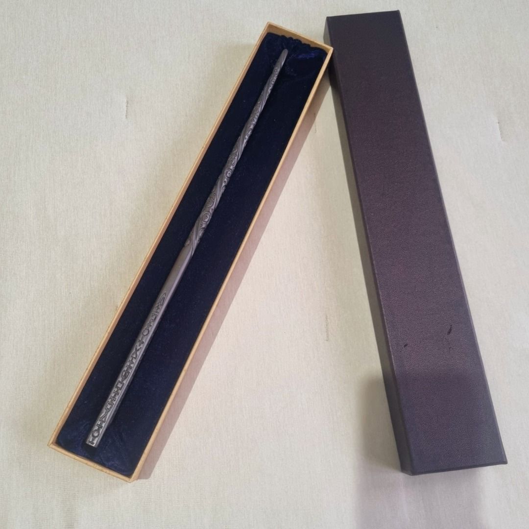Harry Potter- SIRIUS BLACK replica wand (Category: Western Merchandise) located in Manila. Submitted by hellostreetmarket_ (Listing ID 1389032117, Image 1). Description: Steel core. Never used. Kept only. Box is old. Please note that this is a replica only and not from the branded Noble Collection which costs 3k per wand. Hagglers won't be entertained. Follow @hellostreetmarket on IG for updates..