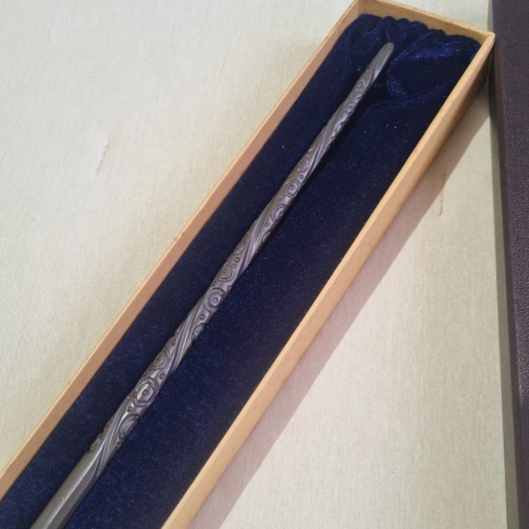 Harry Potter- SIRIUS BLACK replica wand (Category: Western Merchandise) located in Manila. Submitted by hellostreetmarket_ (Listing ID 1389032117, Image 2). Description: Steel core. Never used. Kept only. Box is old. Please note that this is a replica only and not from the branded Noble Collection which costs 3k per wand. Hagglers won't be entertained. Follow @hellostreetmarket on IG for updates..
