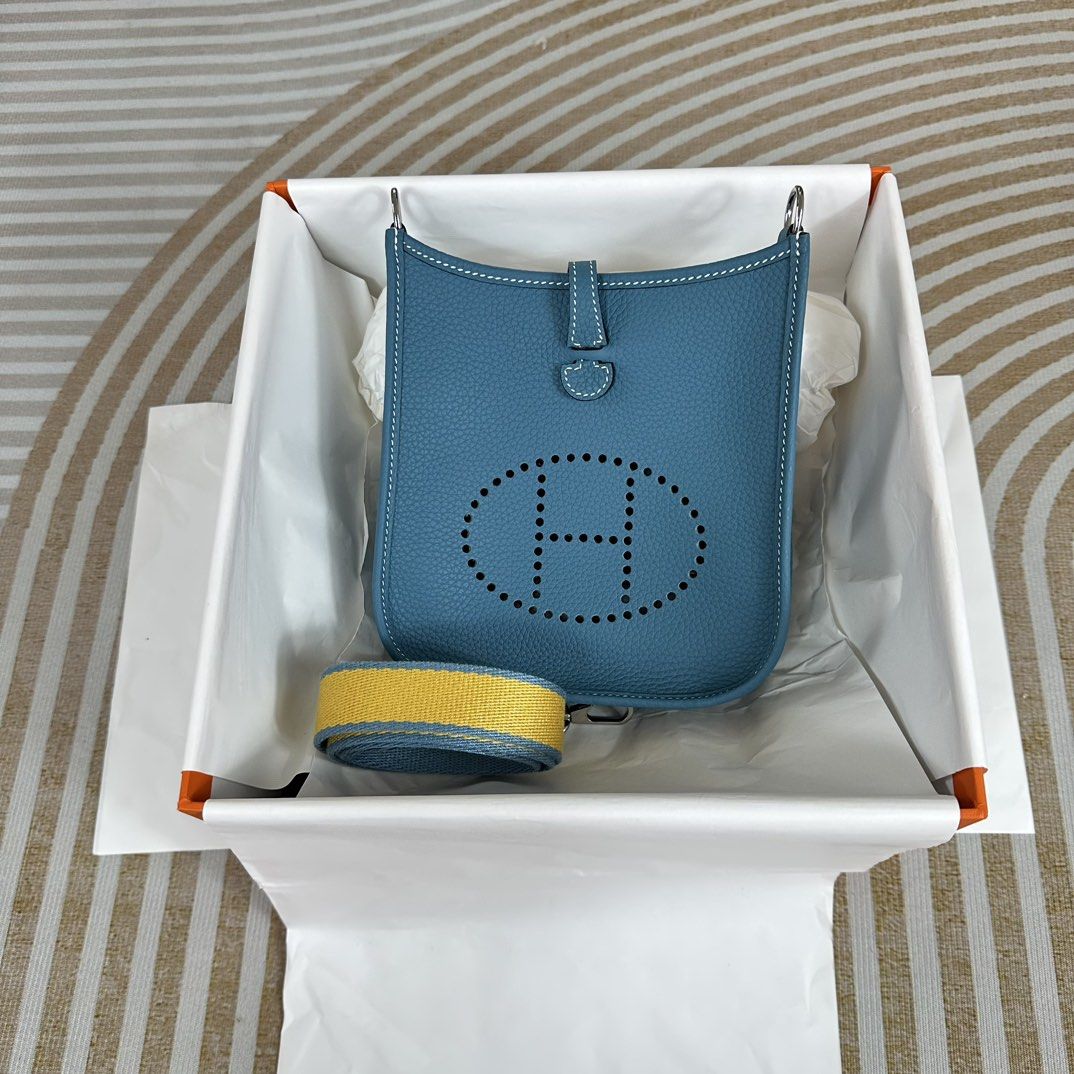Hermes Evely Mini 16cm Blue Jeans (Category: Luxury Bags & Wallets) located in Pasig City. Submitted by wmsbags_2 (Listing ID 1388953389, Image 2). Description: Available ❗️ VIP HANDMADE ✅Perfect workmanship ✅Fully hand stitched ✅Fine stamp & Code ✅100% Hardware materials structured ✅Real Leather ✅We do deliver (any) ✅ or meet up ( metro manila area) ✅We shipp all nationwide ✅Complete Inclusion MODE OF PAYMENT 📌CREDIT CARD & Cash accepted 📌Gcas