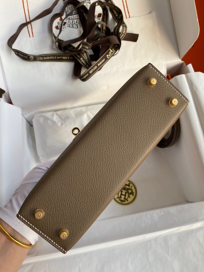 Hermes Mini Kelly 19cm Etoup GHW (Category: Luxury Bags & Wallets) located in Pasig City. Submitted by wmsbags_2 (Listing ID 1388952372, Image 3). Description: Available ❗️ VIP HANDMADE ✅Perfect workmanship ✅Fully hand stitched ✅Fine stamp & Code ✅100% Hardware materials structured ✅Real Leather ✅We do deliver (any) ✅ or meet up ( metro manila area) ✅We shipp all nationwide ✅Complete Inclusion MODE OF PAYMENT 📌CREDIT CARD & Cash accepted 📌Gcash
