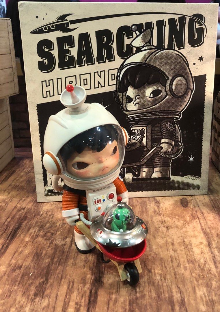 Hirono Back to Play Magnet Badge (PTS SG 2025), Toys