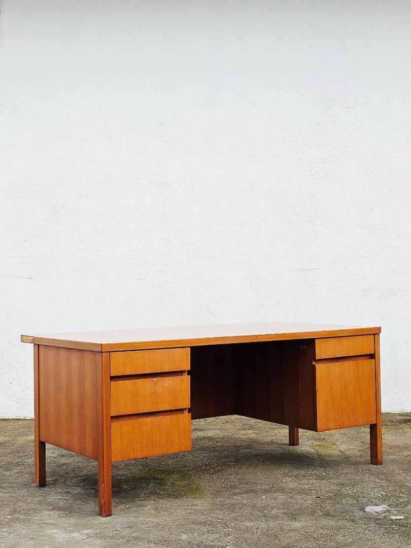 Large oversized vintage Mcm executive desk table (Category: Tables & Sets) located in Guiguinto. Submitted by eypee_knows (Listing ID 1388942925, Image 3). Description: Large oversized vintage Mcm executive desk table *Some wear & scratches consistent with age & use but overall in great condition Dimensions: L- 63 inches W- 33.5 H- 27.