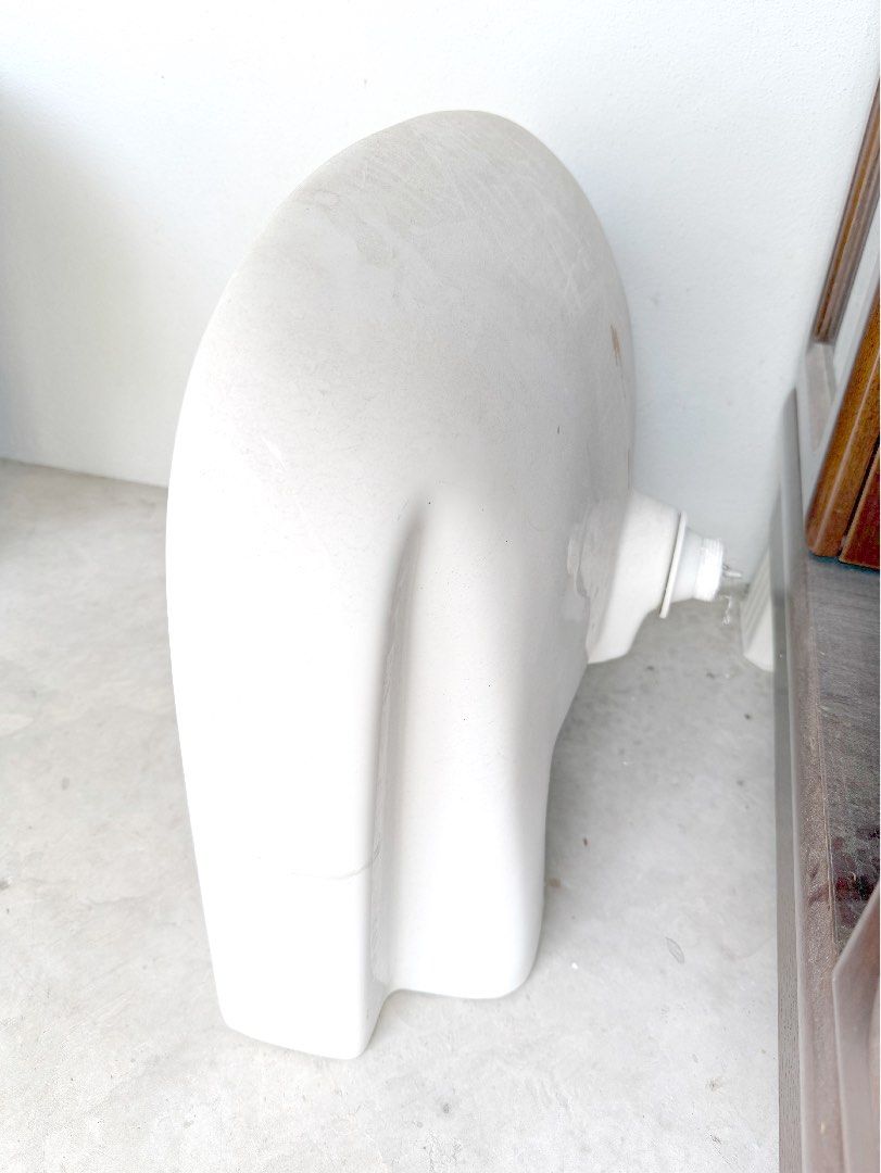 Large size basin (Category: Bathroom & Kitchen Fixtures) located in Bayan Lepas. Submitted by witte_cp (Listing ID 1388992221, Image 2). Description: 57cm x 40cm x 16cm Dolphin brand.