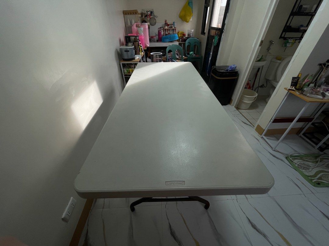 LIFETIME LONG TABLE SIX FEET LONG (Category: Other Kitchenware & Tableware) located in Makati City. Submitted by cathymars13 (Listing ID 1389107685, Image 2). Description: BAWAS GAMIT PO ‼️RUSH‼️RUSH FOR SALE FOLDING TABLE 6FTH Lifetime Brand 3.5k nalang po may bawas pa po for sure buyer May issue na po rusting na yung paa. Loc Pagsinag East.