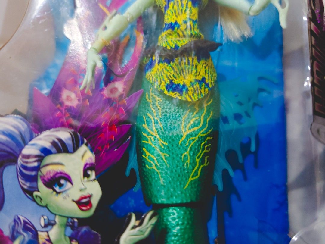 Monster High - Frankie Stein (Category: Figurines & Statues) located in Manila. Submitted by mik0509 (Listing ID 1381766966, Image 3). Description: Brand New!.