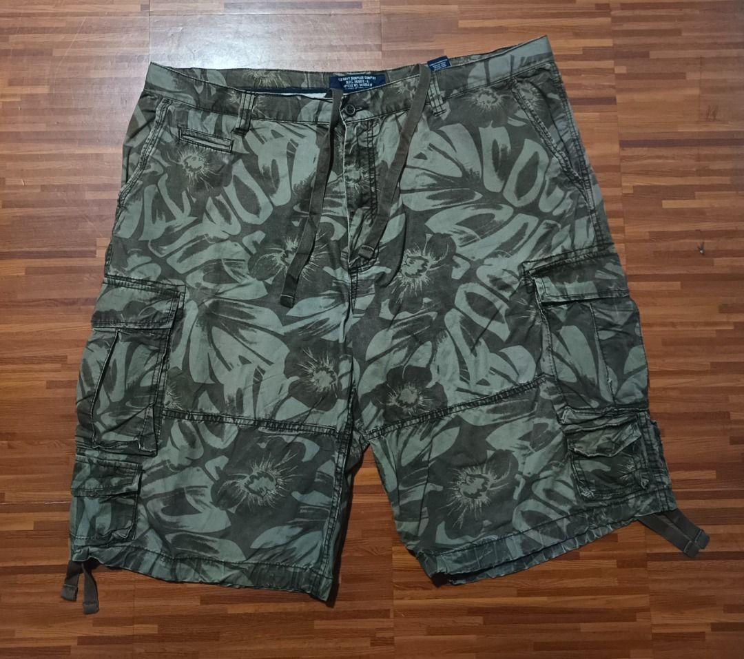 Old Navy Surplus Company Cargo Short (Category: Shorts) located in Imus. Submitted by thrift.maulas (Listing ID 1389069807, Image 1). Description: ✅Very Good Used Condition ✅Color rate: 9/10 ✅Size ✅Issue: X ✅Needs Wash.