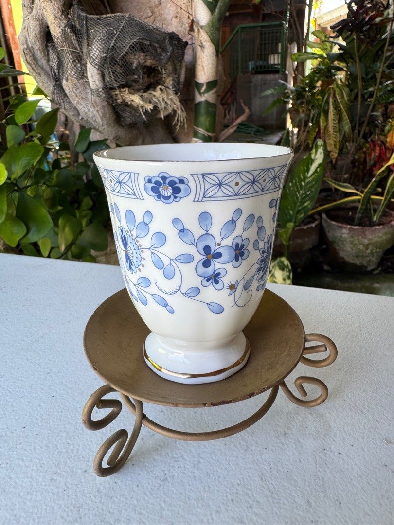 One piece Narumi Milano glass (Category: Coffee & Tea Tableware) located in Davao. Submitted by parteawares2 (Listing ID 1388936918, Image 1). Description: One piece Narumi Milano footed drinking glass bone china made in Japan .