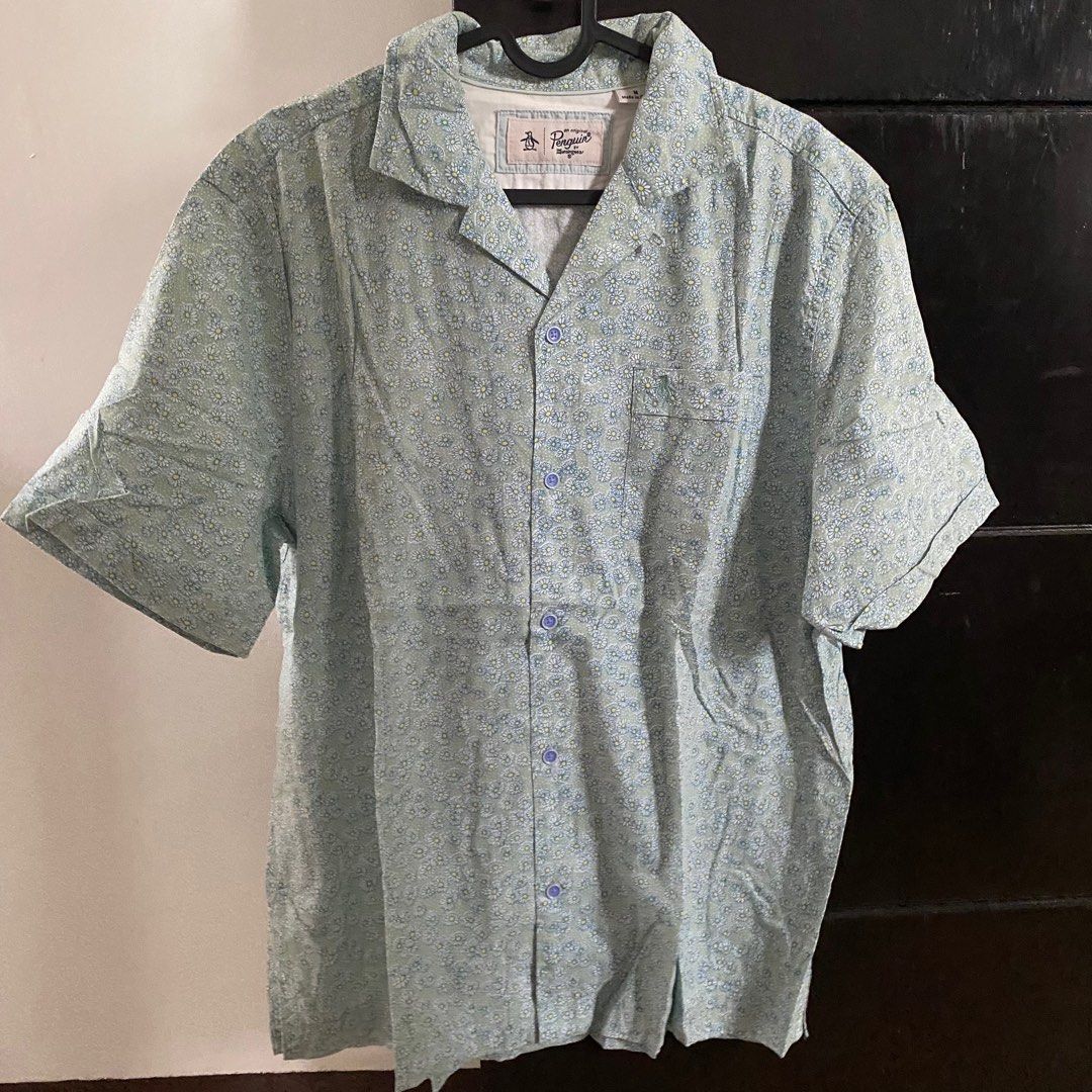 Original Penguin Daisy Polo (Category: Tshirts & Polo Shirts ) located in Pasay City. Submitted by peanutclouds (Listing ID 1388978603, Image 1). Description: Medium on tag but fits Large because of the American size.