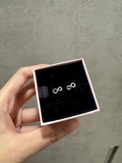 由 _cococo (刊登 ID 1389015287，圖片 1) 提交，位於 的 (類別：)，說明：。