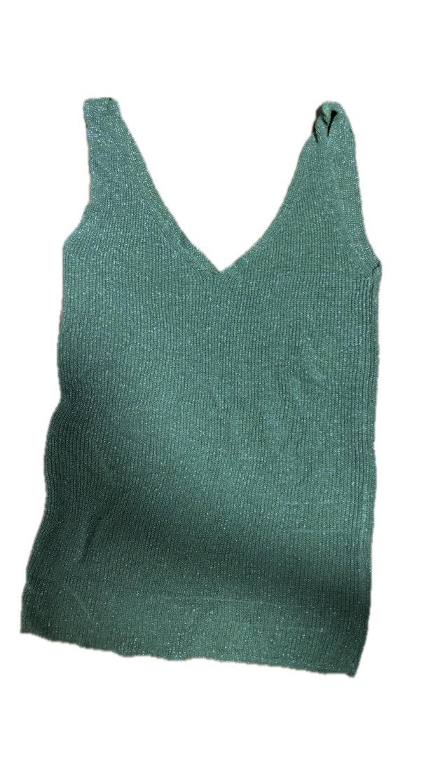 Party top (Category: Sleeveless) located in Quezon City. Submitted by declutterbynini (Listing ID 1388949149, Image 1). Description: .