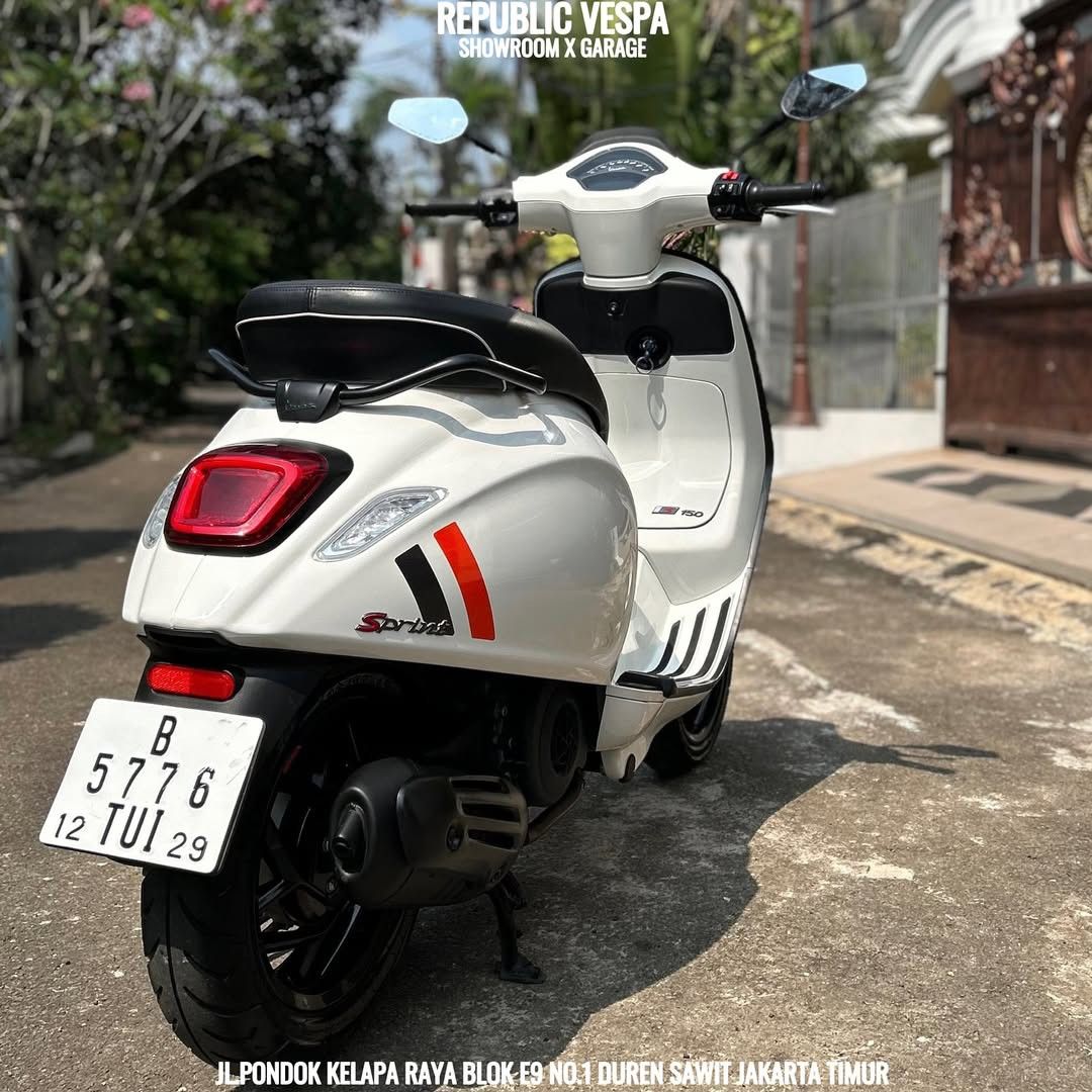 Vespa Sprint Vespa 50 Special Preparata Xe Vespa Sprint People S