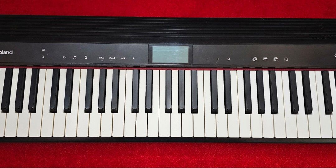 Roland Go Piano 61 Keys (Category: Musical Instruments) located in Manila. Submitted by jdr77 (Listing ID 1389023442, Image 1). Description: Selling my go piano 61. issues: broken usb port and minor cosmetic ones in the pic. inclusions: 1. Unit 2. power adaptor No box or music stand/rest RFS: Not being used anymore since I need midi to work This is an updated listing pickup at my office near Serendra/SM Aura.