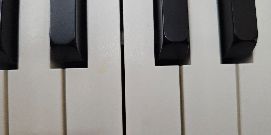 Roland Go Piano 61 Keys (Category: Musical Instruments) located in Manila. Submitted by jdr77 (Listing ID 1389023442, Image 3). Description: Selling my go piano 61. issues: broken usb port and minor cosmetic ones in the pic. inclusions: 1. Unit 2. power adaptor No box or music stand/rest RFS: Not being used anymore since I need midi to work This is an updated listing pickup at my office near Serendra/SM Aura.