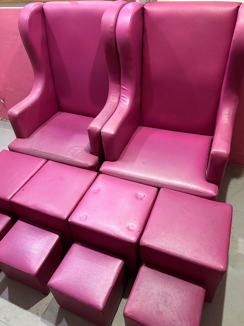 RUSH SALE❗️SALON SOFA (SET) (Category: Sofas) located in Manila. Submitted by rainep (Listing ID 1389041388, Image 2). Description: LOC: TONDO, MANILA MOD: GRAB | LALAMOVE MOP: GCASH | MAYA.