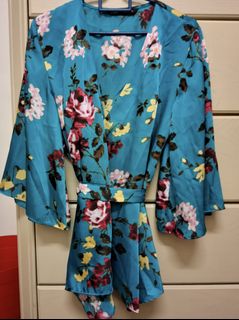 (Category: ) located in . Submitted by sofiasellsitems (Listing ID 1389068655, Image 1). Description: .