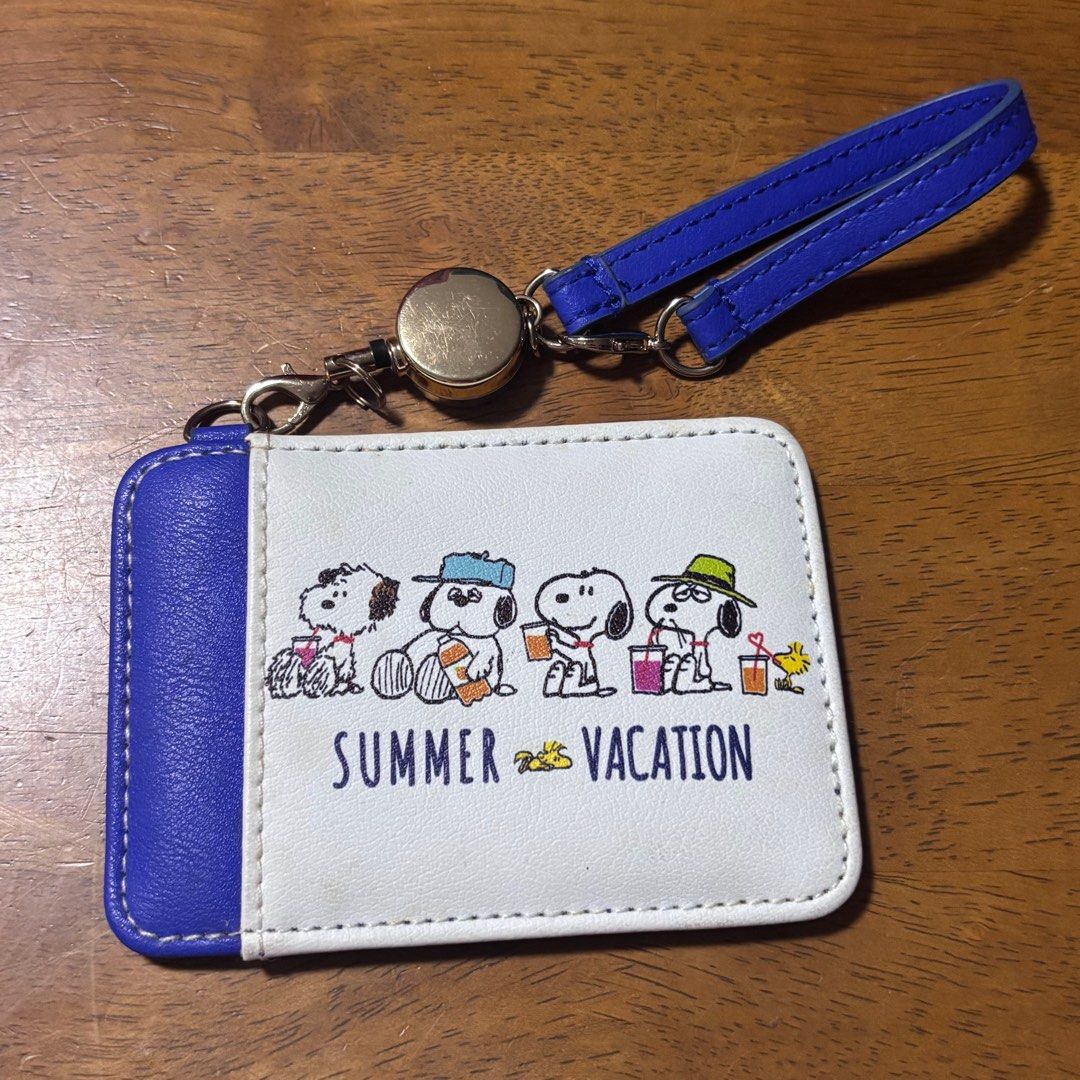 Snoopy and siblings pass case with retractable sling/ reel (Category: Wallets & Card holders) located in Calamba. Submitted by cur8d (Listing ID 1389021426, Image 2). Description: .