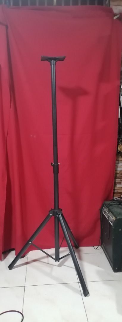 Speaker stand tripod speaker stand (Category: Soundbars, Speakers & Amplifiers) located in Quezon City. Submitted by newwhale.f1c027 (Listing ID 1388921372, Image 1). Description: P600 each speaker stand tripod Brandnew pick up Lagro fairview Q.C. or via delivery lalamove rider po. Delivery fee sagot po ni buyer.. Pwed din kayo ang mag book ng rider..fb page BSAonlinestore .
