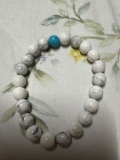 (Category: ) located in . Submitted by shopofashopaholic (Listing ID 1389092715, Image 1). Description: .