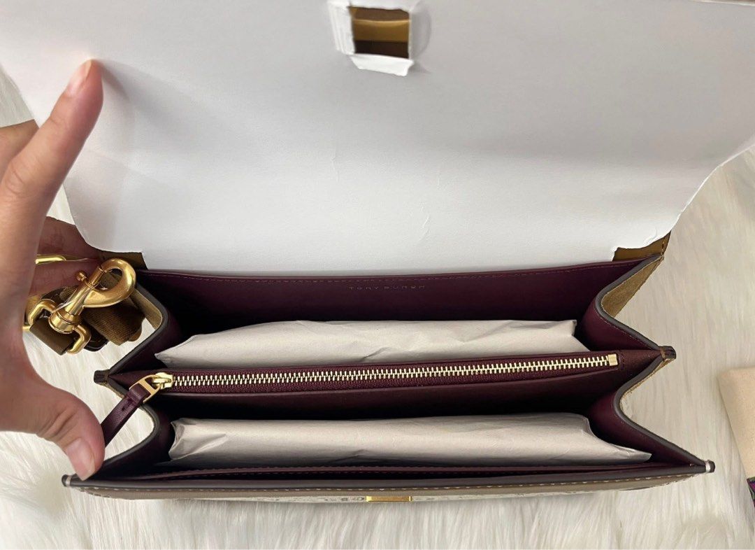 Tory burch t monogram bag (Category: Luxury Bags & Wallets) located in Calamba. Submitted by biyanggg (Listing ID 1389038389, Image 2). Description: Plus sf Lalamove ready.