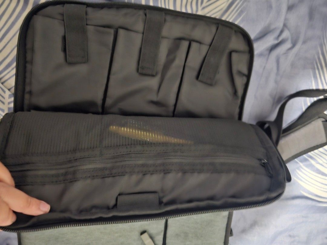 U Element Laptop Bag (Category: Laptop Bags & Sleeves) located in Baguio. Submitted by nyxxx. (Listing ID 1388969302, Image 3). Description: For Sale U Elements Laptop Bag Very good condition Padded Lots of compartment Issue seen on picture Price still negotiable. Contact me if interested.