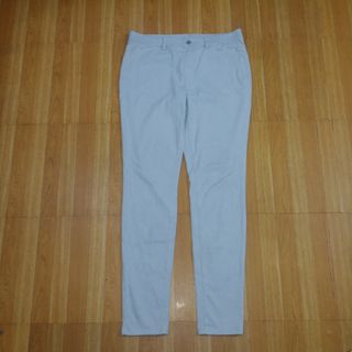 (Category: ) located in . Submitted by feel.thrifting (Listing ID 1389093238, Image 1). Description: .