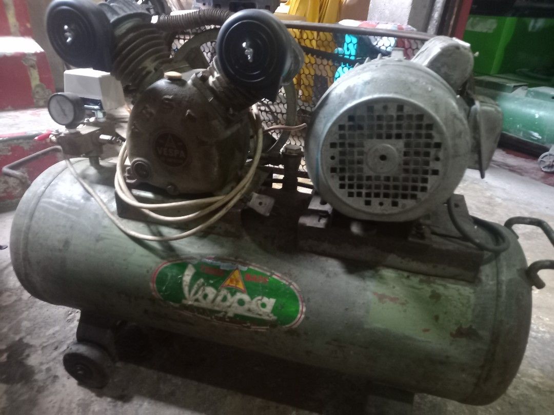 Vespa compressor (Category: Construction Tools & Equipment) located in Binangonan. Submitted by emmanv7 (Listing ID 1388927052, Image 2). Description: .