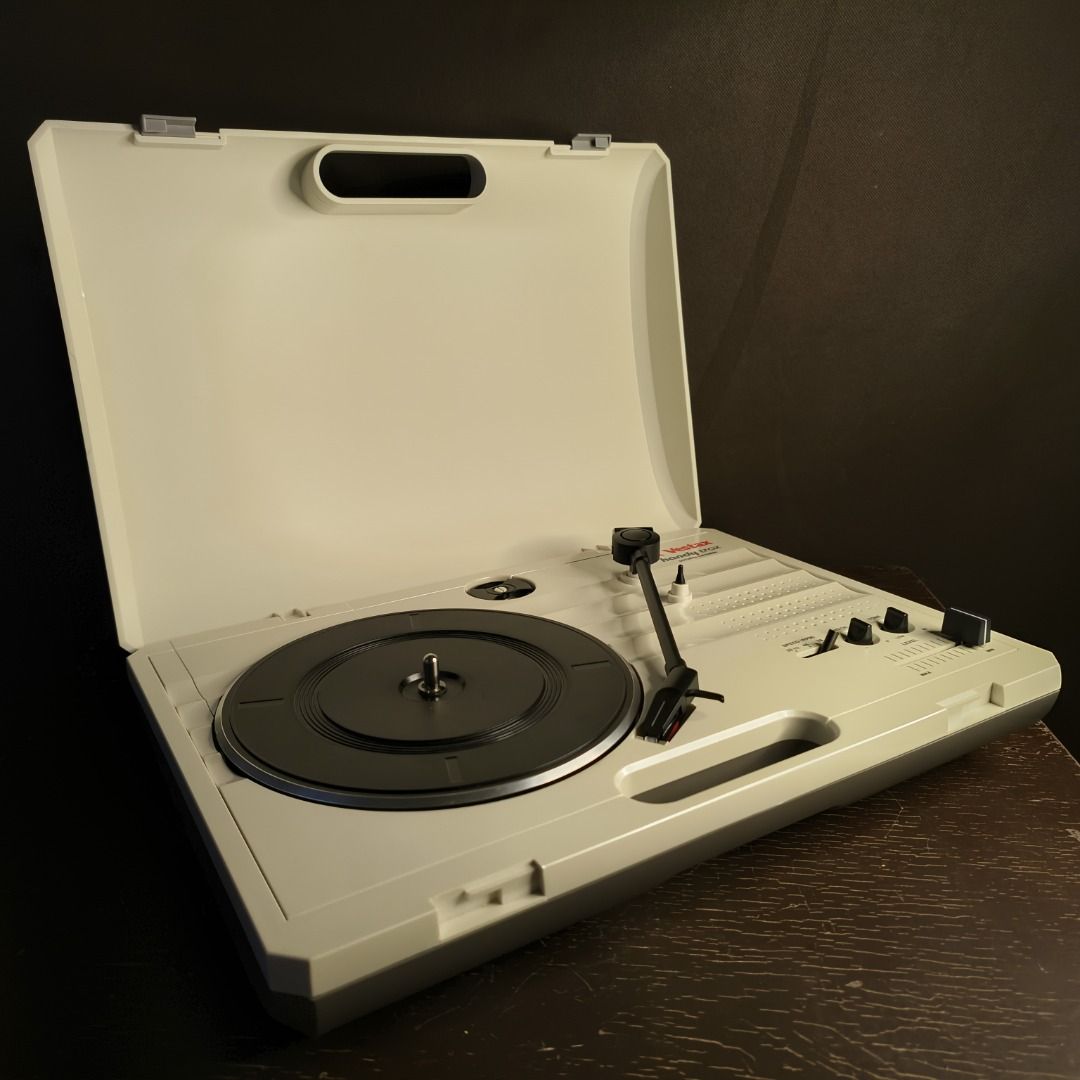 VESTAX HANDY TRAX Portable Turntable (Category: Portable Music Players) located in Cebu City. Submitted by timeless_treasure79 (Listing ID 1388984570, Image 2). Description: Brand: VESTAX Model: Handy Trax Serial No. 89F030168 Price: 9995php SPECIFICATION: Power Source: AC 12 Volts (220 Volts AC Adapter) or 6pcs. UM-1 or Size D Battery Type: Fully Manual Turntable Drive Method: Belt Driven Turntable (L28.5mm x W4.5mm x T0.5mm) Speed: 33, 45 & 78r
