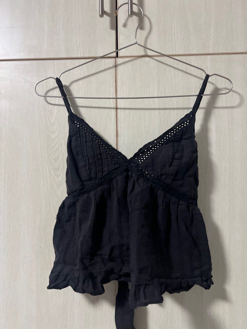 Zara black tie top (Category: Sleeveless) located in San Mateo. Submitted by decluttereraaaa (Listing ID 1389048785, Image 3). Description: .
