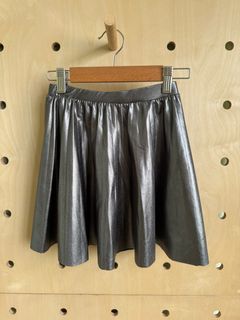 (Category: ) located in . Submitted by thevclosetph (Listing ID 1388989173, Image 1). Description: .