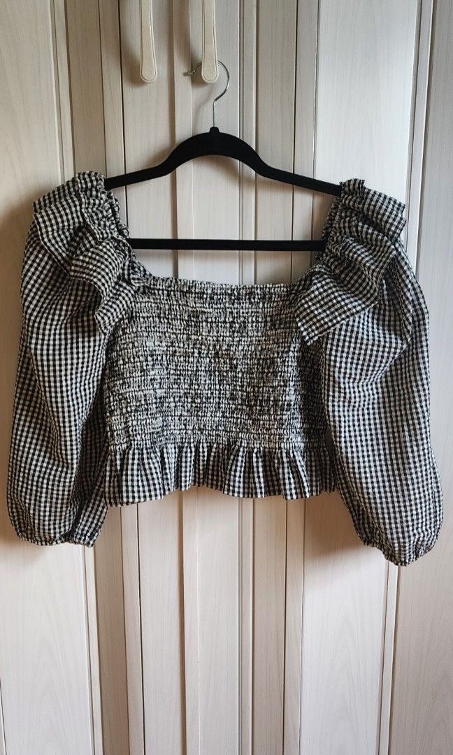 Zara top (Category: Longsleeves) located in Cagayan de Oro. Submitted by stephgd (Listing ID 1388959003, Image 1). Description: .