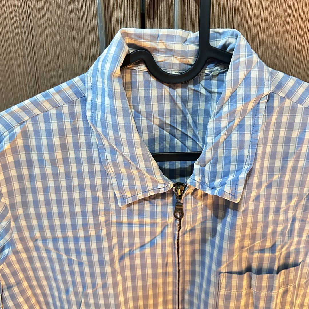 zip up boxed polo (Category: Tshirts & Polo Shirts ) located in Manila. Submitted by theinternetz (Listing ID 1389025059, Image 2). Description: wts lfb ph zip up boxed polo 〰️ fits m-l! 〰️ selling for 130 :).