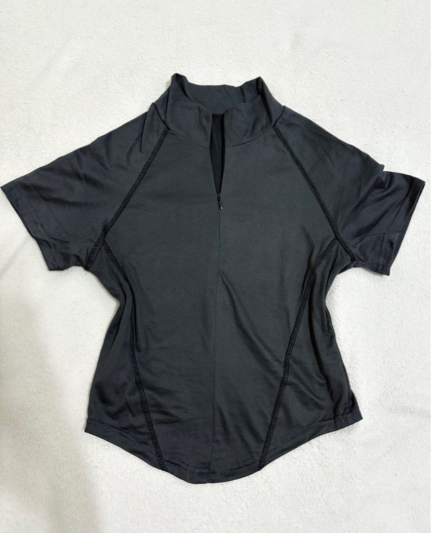 Active top for hiking or run (Category: Activewear) located in Manila. Submitted by tinyarchive (Listing ID 1389278759, Image 2). Description: Used once.