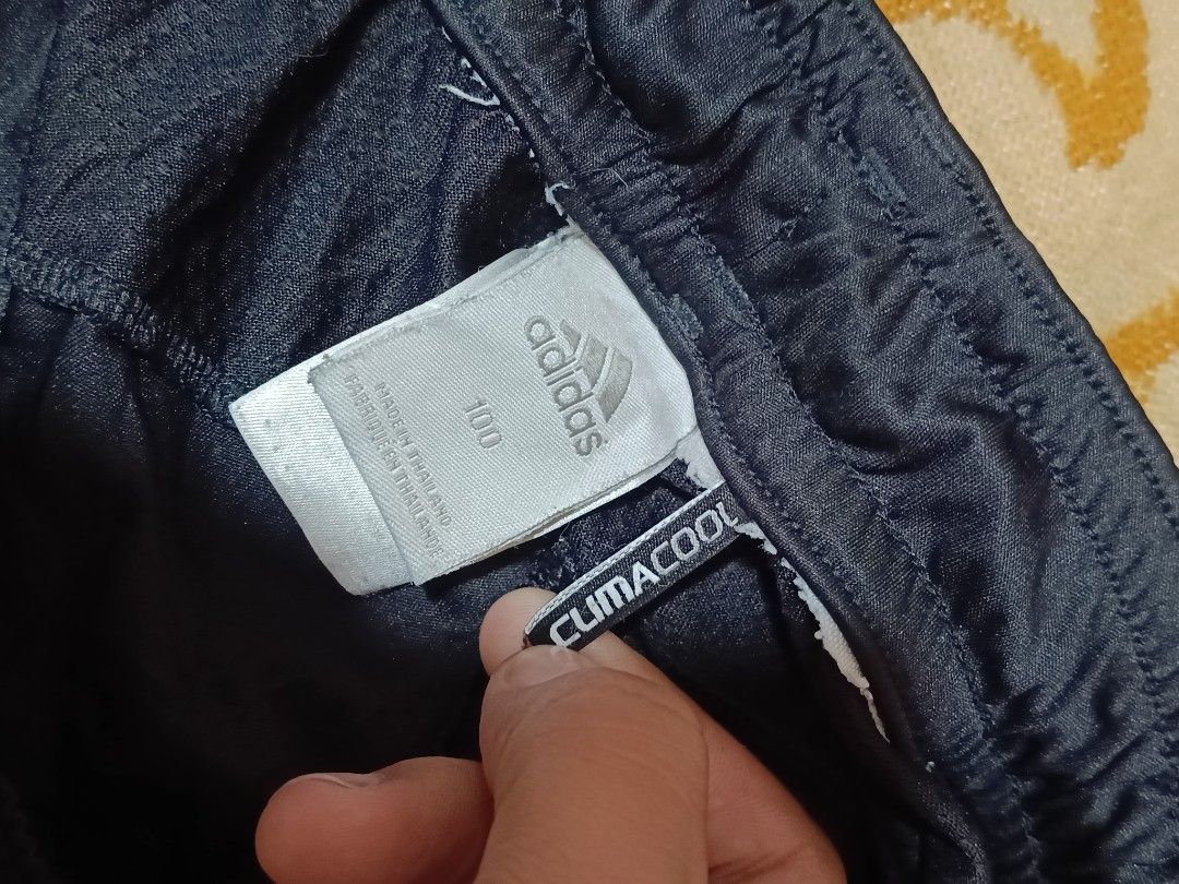 Adidas Climacool Shorts (Category: Shorts) located in General Santos City (Dadiangas). Submitted by doncarloos14658 (Listing ID 1389132533, Image 3). Description: good condition cr: 10/10 M-L issue tinanggal yung parang underware sa loob still all goods pa din.