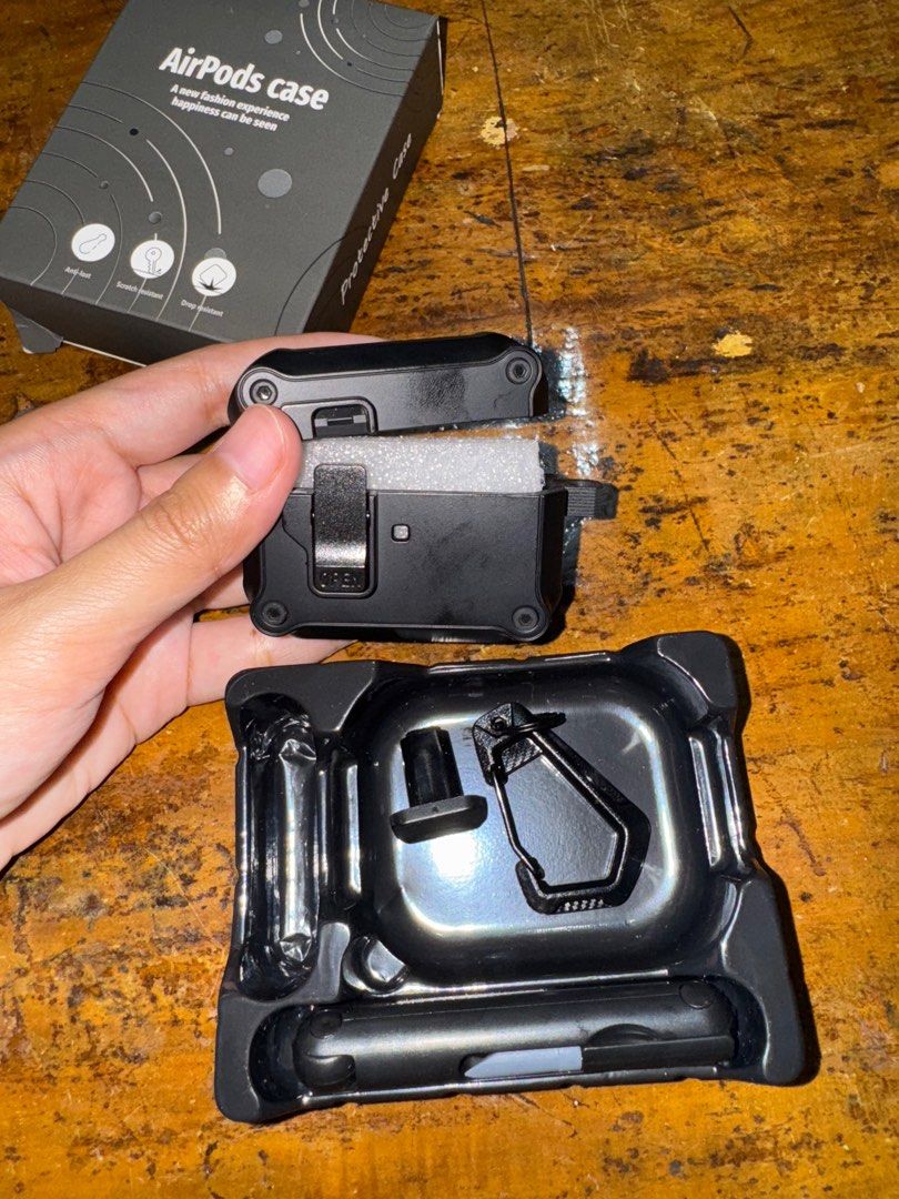 airpods pro 2nd generation (Category: Earphones) located in Caloocan City. Submitted by jairavcala91878 (Listing ID 1389137119, Image 3). Description: brandnew sa states napurchase last yr sept 2024 w/ free hard case and cleaning kit w/ type c cable north cal near smf 📍.