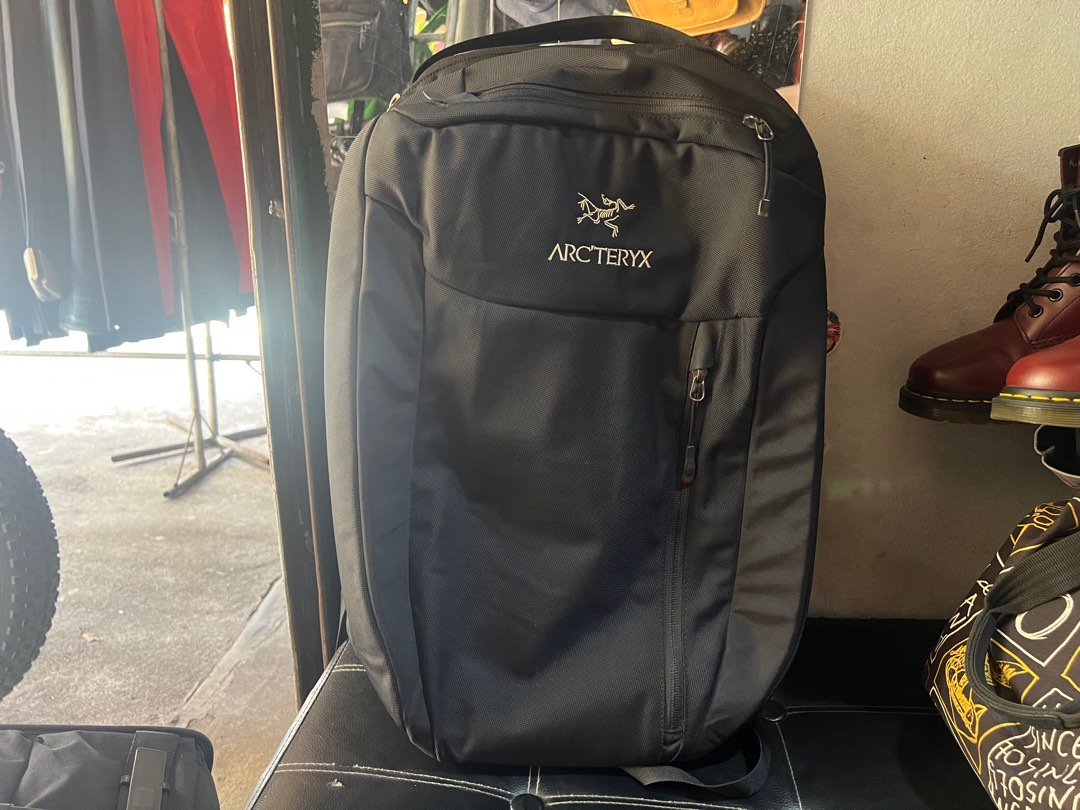 ARCTERYX BLADE 30 Backpack with Laptop Compartment 30 liters, Men's ...