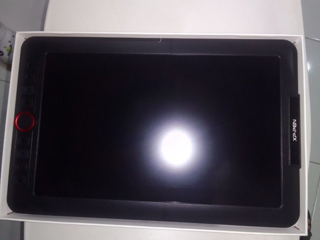 Artist 12 Pro (Category: Others) located in Caloocan City. Submitted by _nello (Listing ID 1389211866, Image 3). Description: Lightly used Original box and complete With extra arm if you want to use it as monitor Reason for sale: need money.