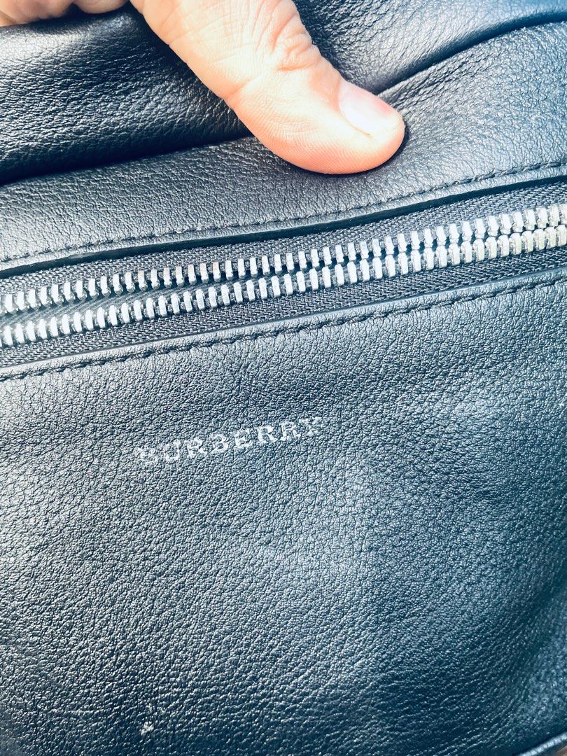 Authentic Burberry beltbag (Category: Luxury Bags & Wallets) located in Mambajao. Submitted by ckali (Listing ID 1389114615, Image 3). Description: Authentic Burberry beltbag Japan source No major issue.