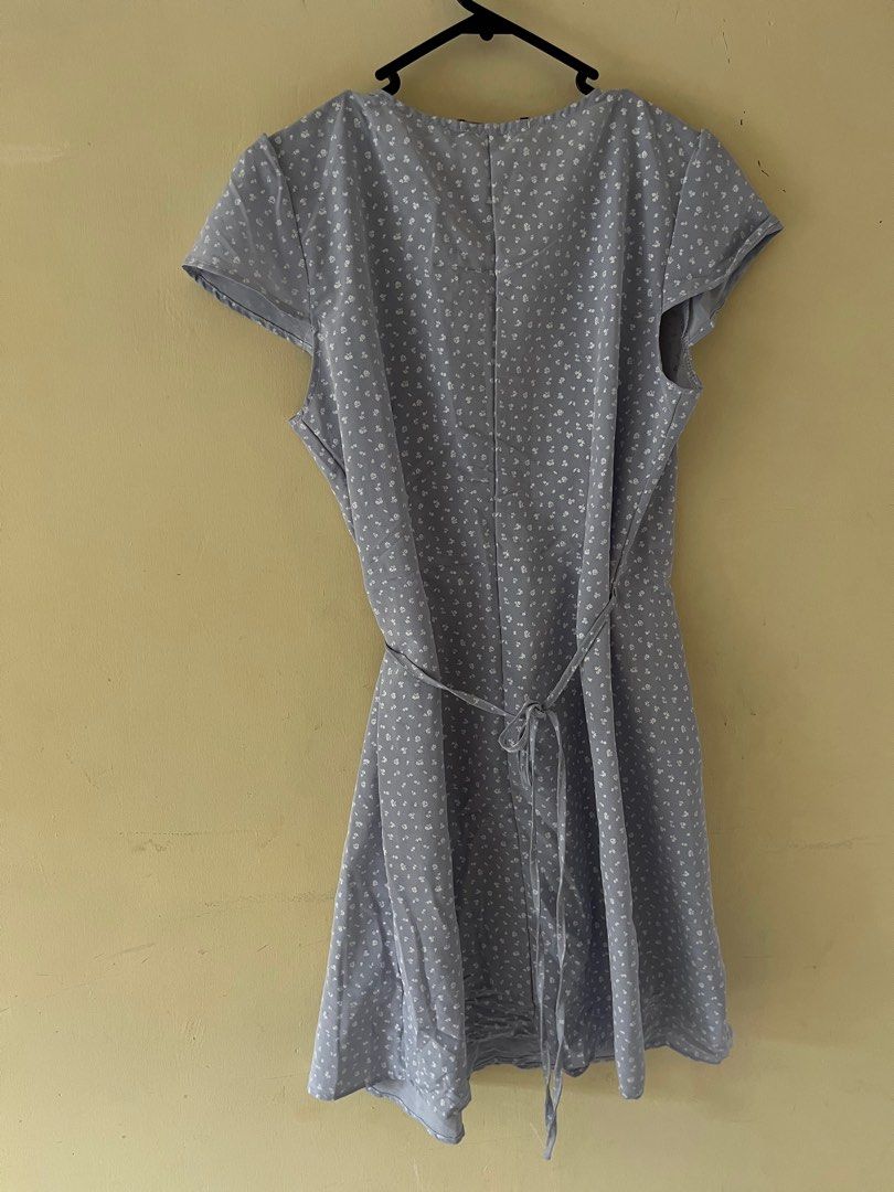 Brandy melody floral wrap dress (Category: Dresses) located in Sasmuan (Sexmoan). Submitted by mbc_m (Listing ID 1389168429, Image 3). Description: L- 35 inch Washable stain.
