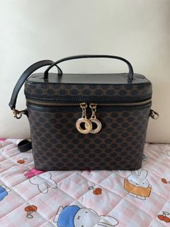 （分類：）位於 。 由 mivannn 提交（商品編號 1389270284，圖片 1）。簡介： 。
