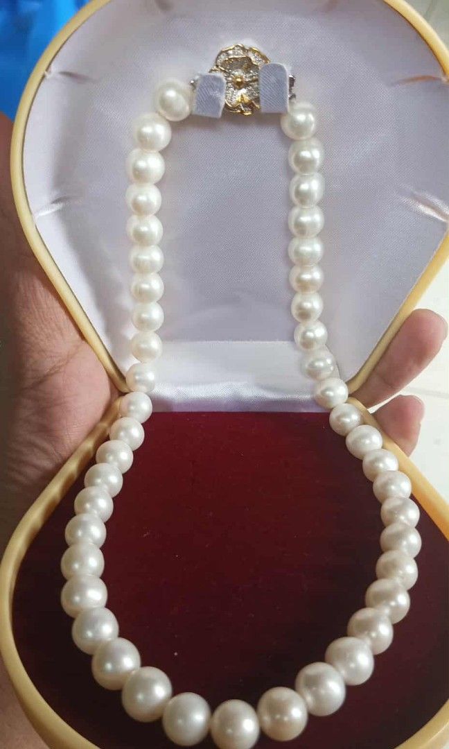 Choker pearl with silver lock (Category: Necklaces) located in Zamboanga. Submitted by sarahjaneatari (Listing ID 1389149372, Image 1). Description: choker pearl necklace no issue 8mm size pm for sure buyer.