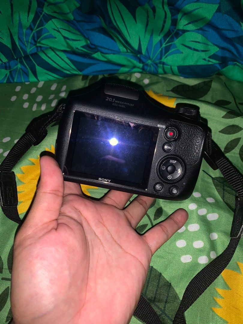 DSC-H300 (Category: Cameras) located in Hagunoy. Submitted by awsytamco03958 (Listing ID 1389173804, Image 3). Description: buy on your own risk. last known used Year 2022.