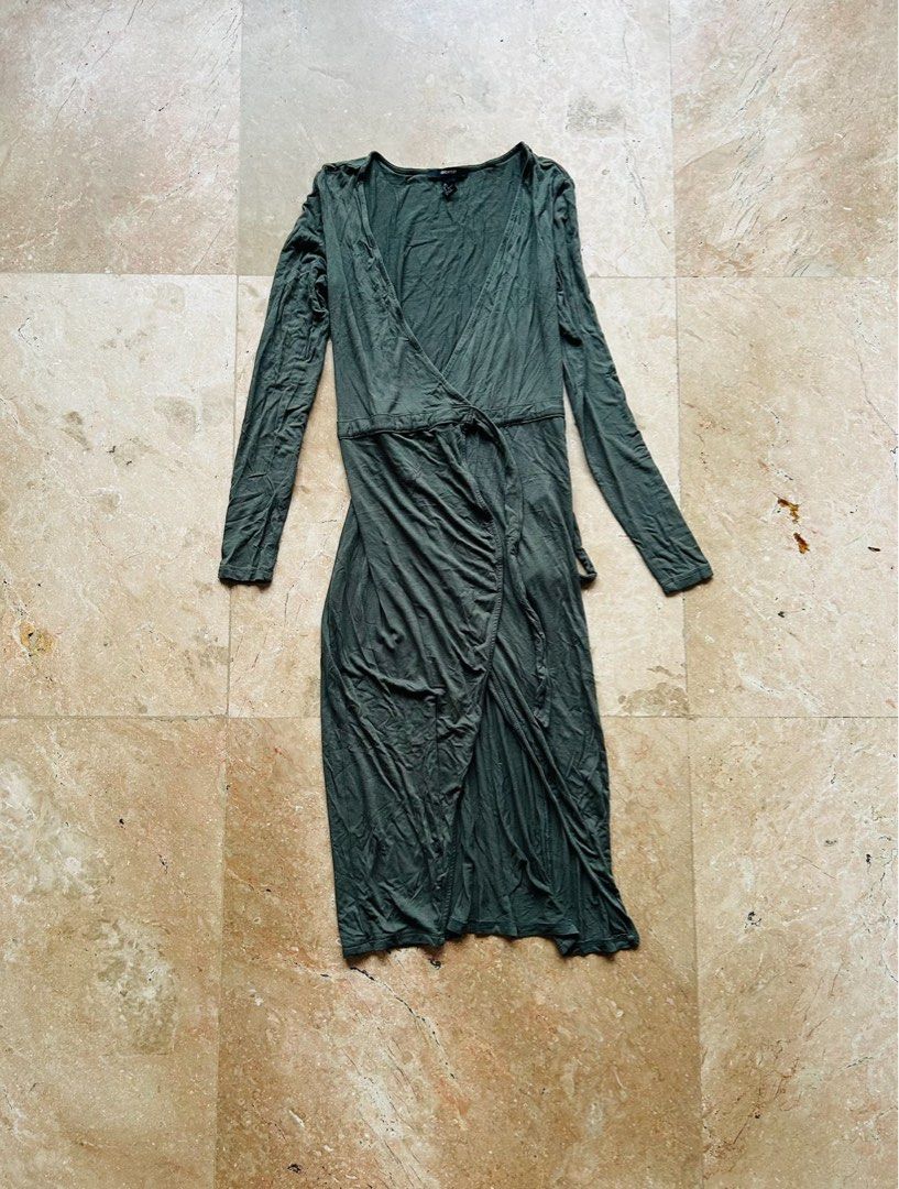 dark green dress forever 21 Wrap Dress, Women's Fashion, Dresses & Sets, Dresses on Carousell Midi dress COLOR:BLK Maje Backless linen-blend Maxi shirt dress with midi skirt