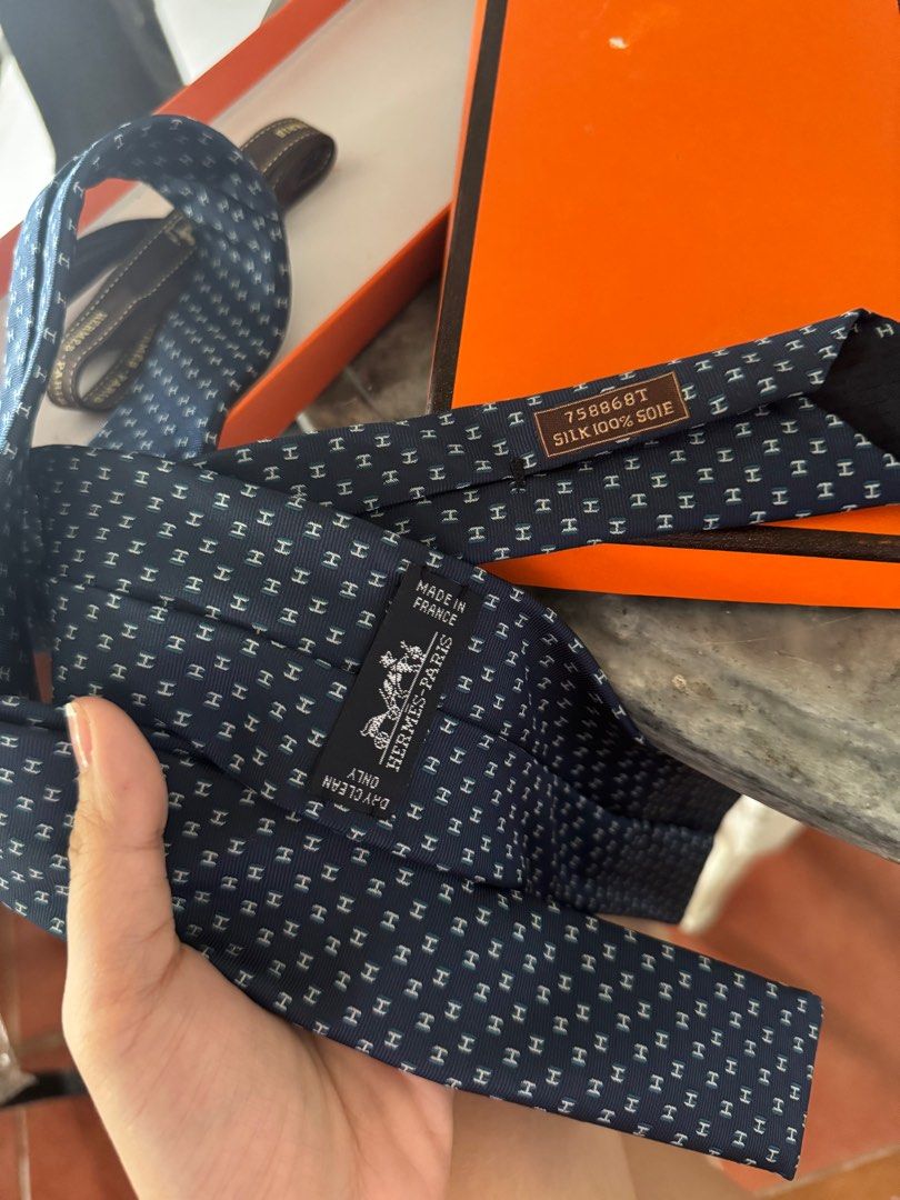 Hermes necktie (Category: Luxury Accessories) located in Batangas. Submitted by c.lyns (Listing ID 1389150594, Image 2). Description: Hermes Necktie with box. Good as new. .