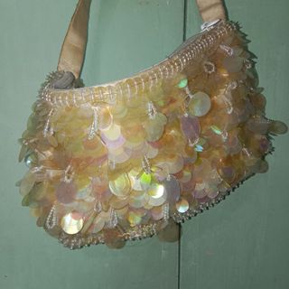 (Category: ) located in . Submitted by 90ninety (Listing ID 1389174752, Image 1). Description: .