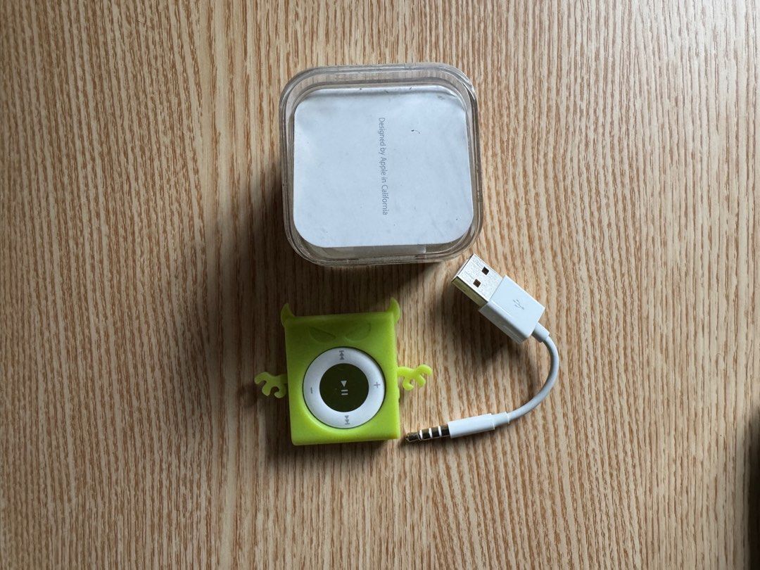 iPod Shuffle 2gb (Category: Portable Music Players) located in Quezon City. Submitted by digitalthrifting (Listing ID 1389252470, Image 2). Description: • Body is flawless as it was kept in a silicone case. •battery needs to be changed, it no longer holds energy. Works and is still recognized when plugged into computer..