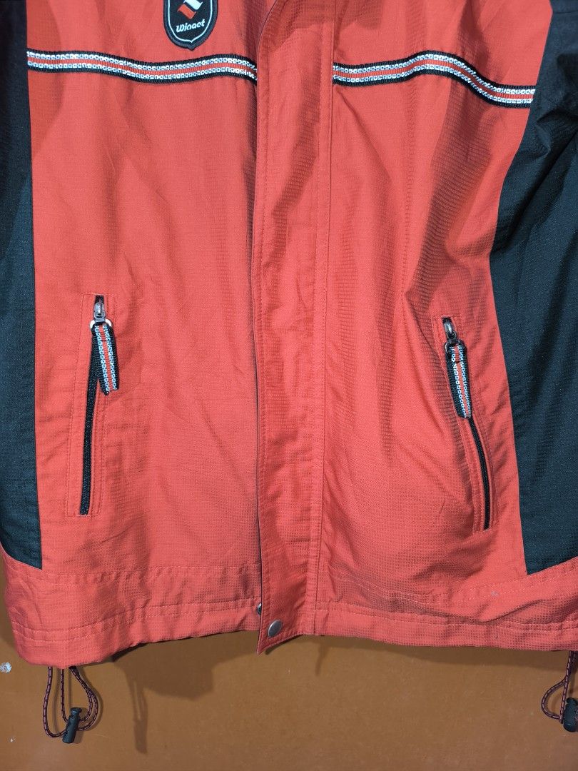 Jacket (Category: Coats, Jackets and Outerwear) located in Bangi. Submitted by nurrizqapreloved (Listing ID 1389135820, Image 3). Description: .