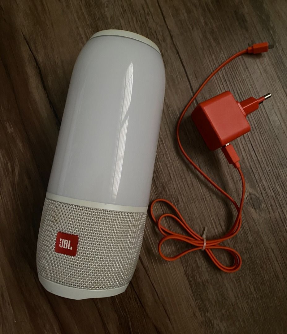 JBL Pulse 3 White Waterproof  Portable Speakers63825887268225110