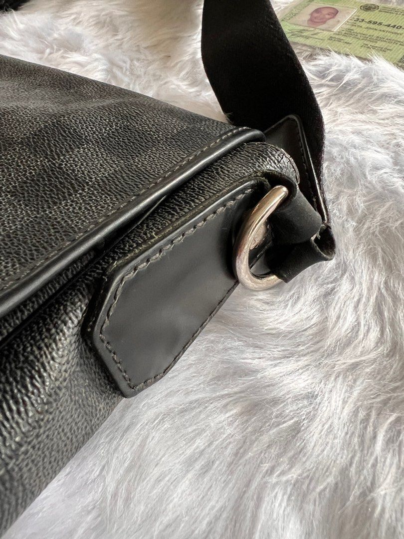 Louis Vuitton Damier graphite (Category: Cross-body Bags) located in Manila. Submitted by dreamechan18230 (Listing ID 1389129899, Image 3). Description: Used With issues scratches Some leather are showing cracks Overall useable and still in good condition Price neg send offers.